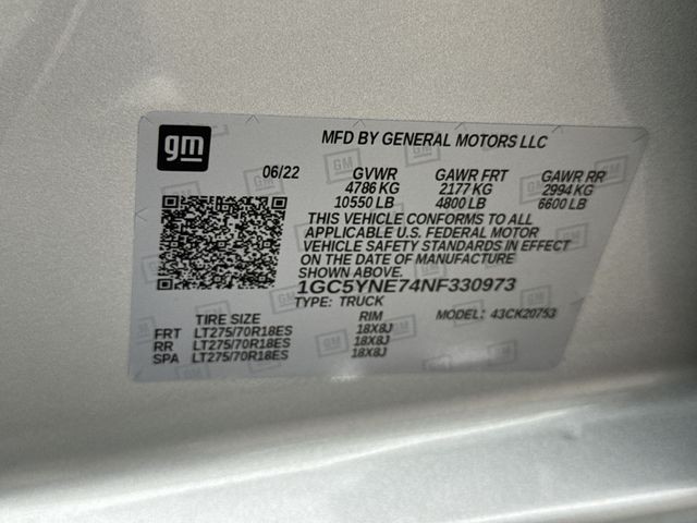 Chevrolet Silverado 2500HD Vehicle Full-screen Gallery Image 36