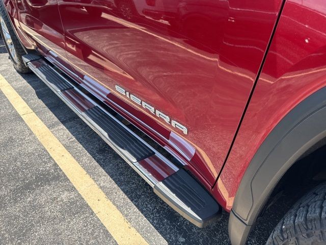 GMC Sierra 1500 Limited Vehicle Full-screen Gallery Image 13