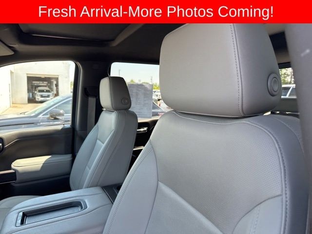 GMC Sierra 1500 Limited Vehicle Full-screen Gallery Image 19