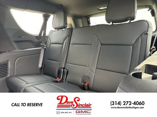 GMC Yukon XL Vehicle Full-screen Gallery Image 23