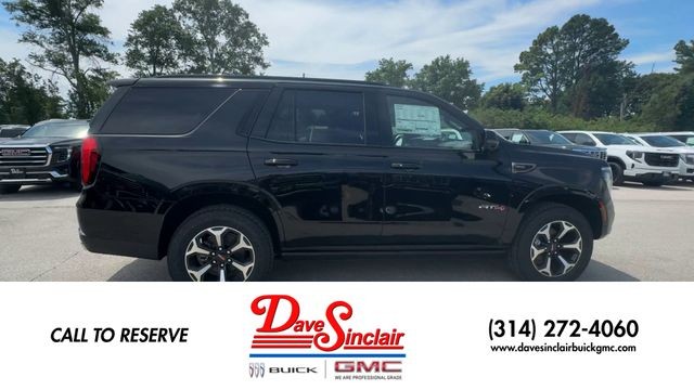 GMC Yukon Vehicle Full-screen Gallery Image 09