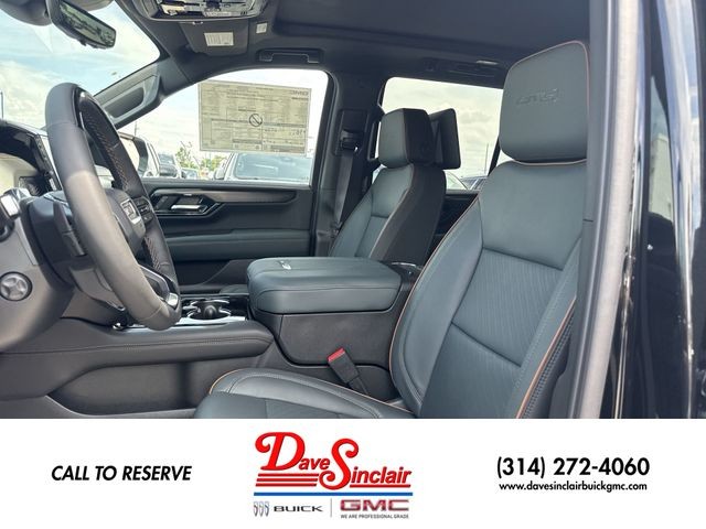 GMC Yukon Vehicle Full-screen Gallery Image 11