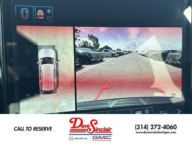 GMC Yukon Vehicle Full-screen Gallery Image 17
