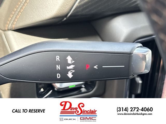 GMC Yukon Vehicle Full-screen Gallery Image 20