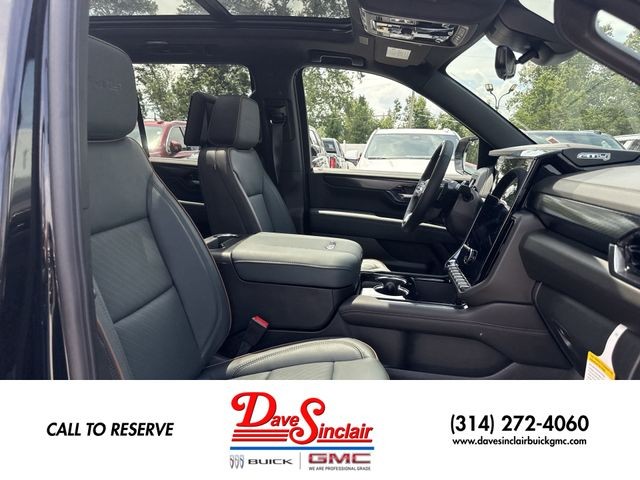 GMC Yukon Vehicle Full-screen Gallery Image 26