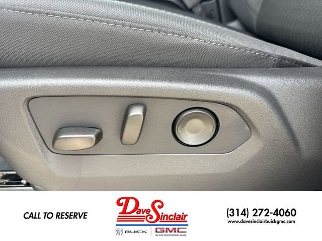 GMC Sierra 2500HD Vehicle Full-screen Gallery Image 12