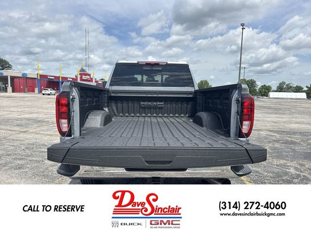 GMC Sierra 2500HD Vehicle Full-screen Gallery Image 23