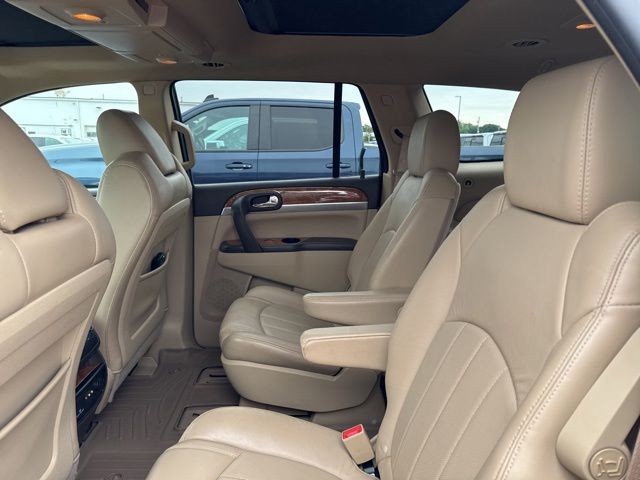 Buick Enclave Vehicle Full-screen Gallery Image 13