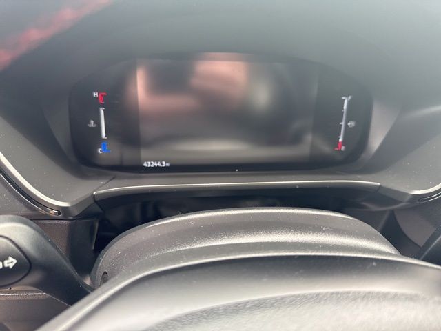 Ford Escape Vehicle Full-screen Gallery Image 19