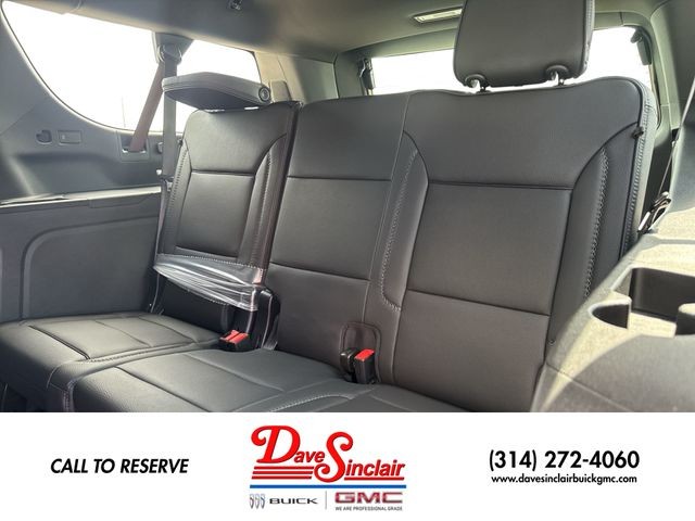 GMC Yukon XL Vehicle Full-screen Gallery Image 23