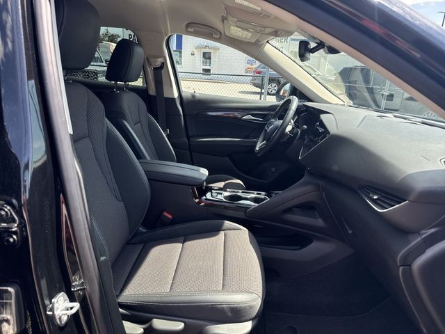 Buick Envision Vehicle Full-screen Gallery Image 30