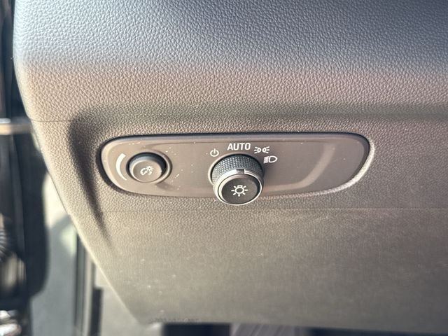 Buick Envision Vehicle Full-screen Gallery Image 37