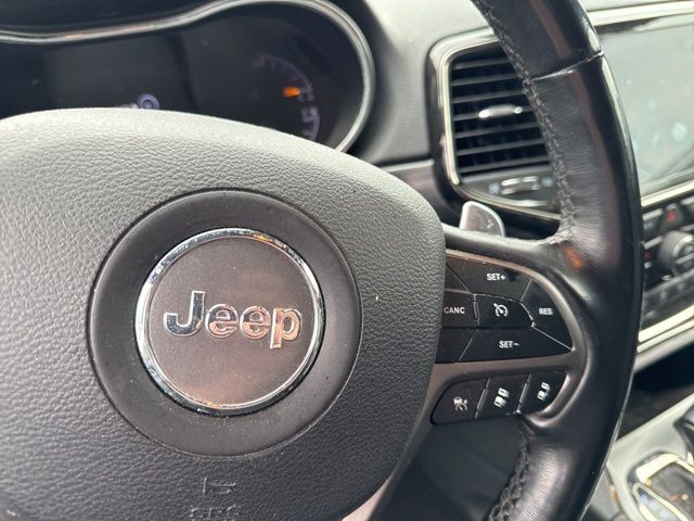 Jeep Grand Cherokee Vehicle Full-screen Gallery Image 11