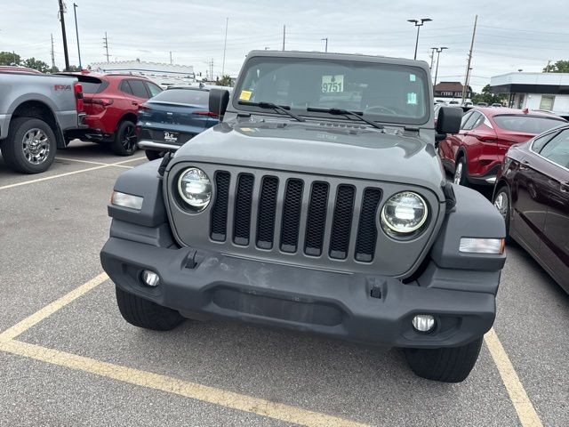 Jeep Wrangler Unlimited Vehicle Full-screen Gallery Image 06