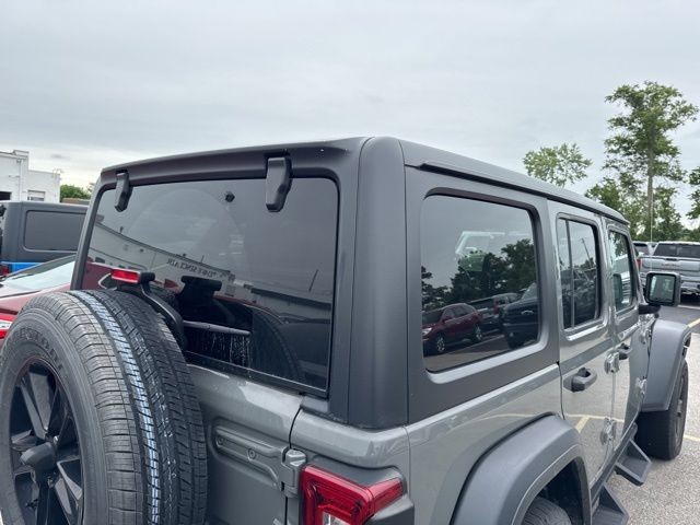 Jeep Wrangler Unlimited Vehicle Full-screen Gallery Image 10