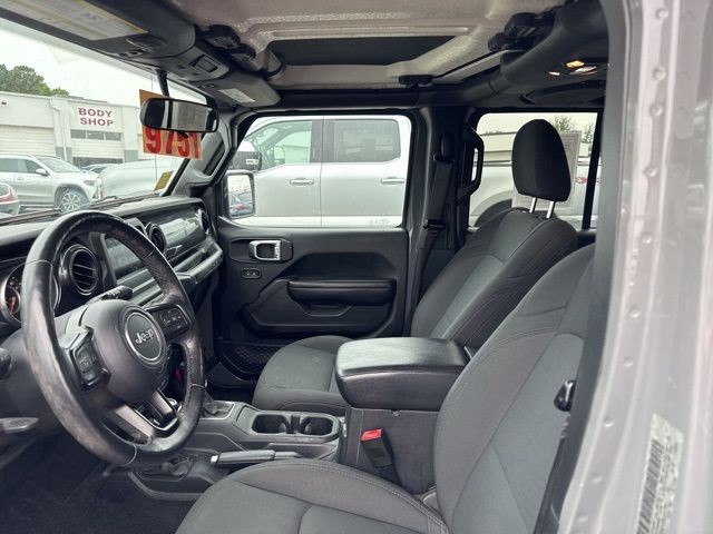 Jeep Wrangler Unlimited Vehicle Full-screen Gallery Image 14