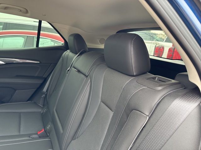 Buick Envision Vehicle Full-screen Gallery Image 13