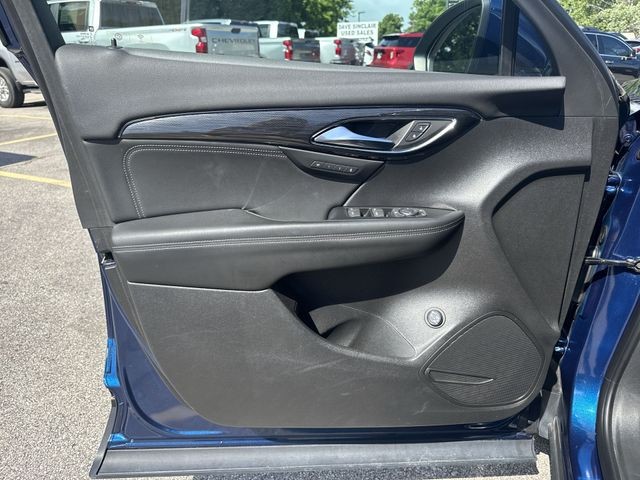 Buick Envision Vehicle Full-screen Gallery Image 21