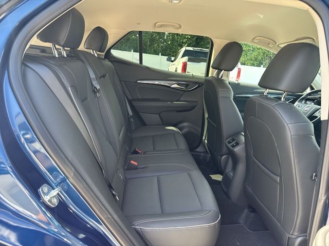 Buick Envision Vehicle Full-screen Gallery Image 25