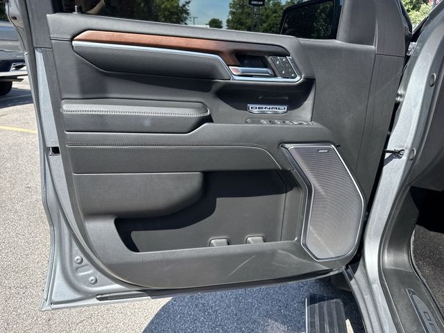 GMC Sierra 1500 Vehicle Full-screen Gallery Image 27