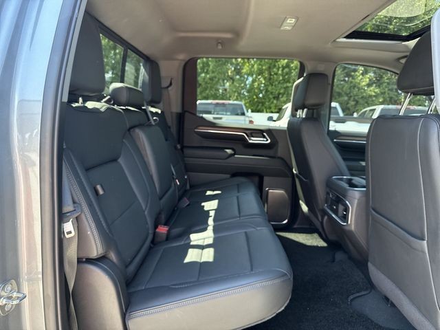 GMC Sierra 1500 Vehicle Full-screen Gallery Image 32