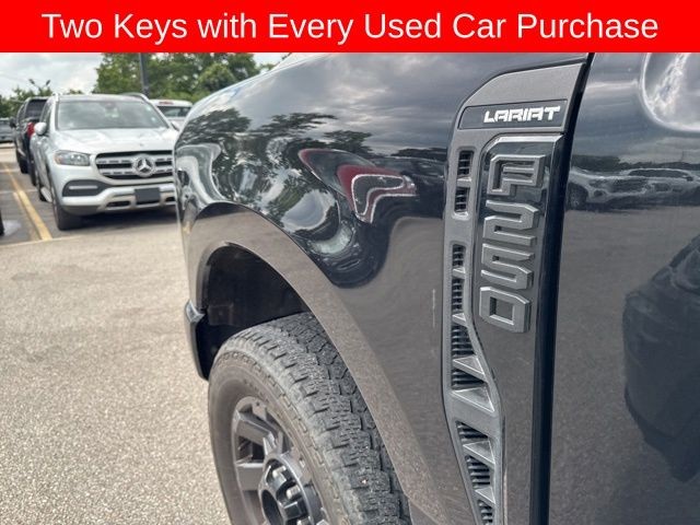 Ford Super Duty F-250 SRW Vehicle Full-screen Gallery Image 05