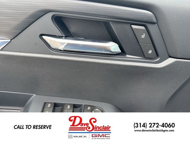 GMC Acadia Vehicle Full-screen Gallery Image 13