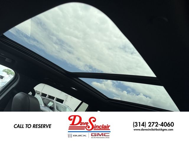 GMC Acadia Vehicle Full-screen Gallery Image 22