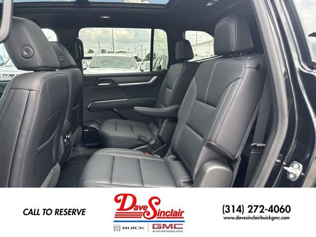 GMC Acadia Vehicle Full-screen Gallery Image 23