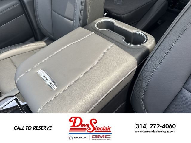 GMC Yukon Vehicle Full-screen Gallery Image 21