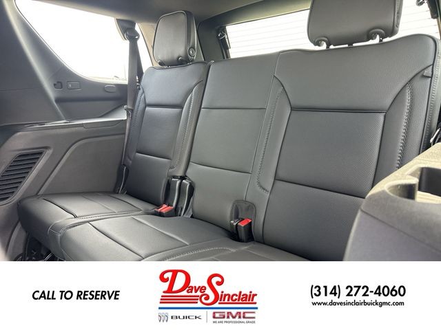 GMC Yukon Vehicle Full-screen Gallery Image 24