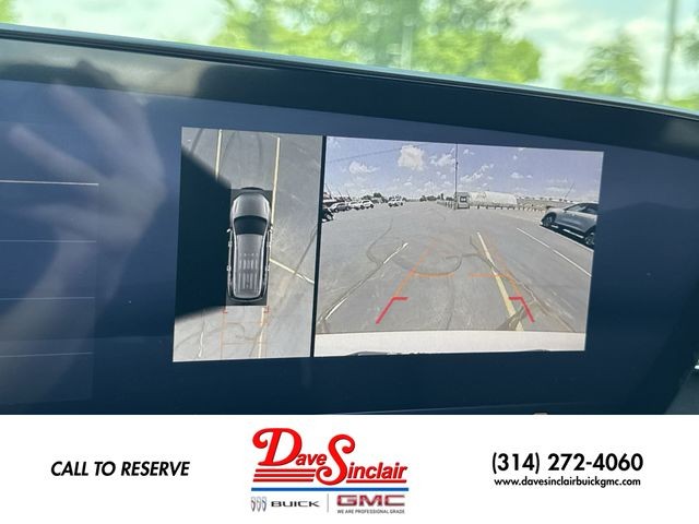 Buick Enclave Vehicle Full-screen Gallery Image 17