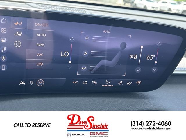 Buick Enclave Vehicle Full-screen Gallery Image 19