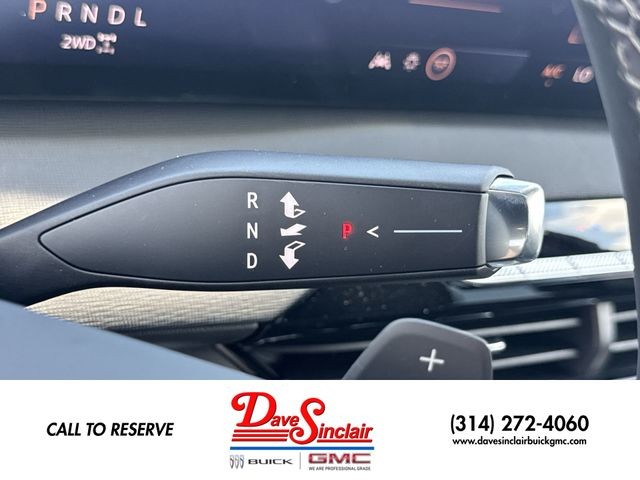 Buick Enclave Vehicle Full-screen Gallery Image 20