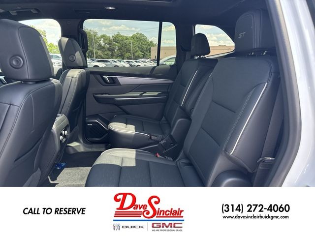 Buick Enclave Vehicle Full-screen Gallery Image 23