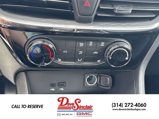 Buick Encore GX Vehicle Full-screen Gallery Image 18