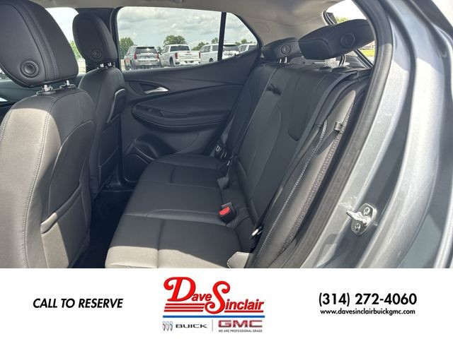 Buick Encore GX Vehicle Full-screen Gallery Image 21