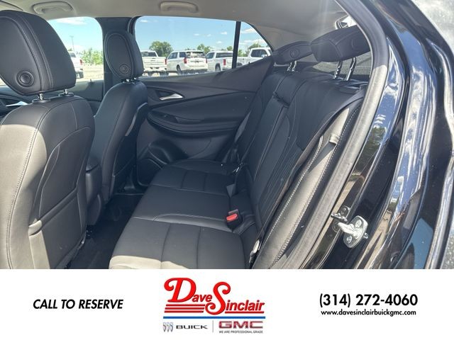 Buick Encore GX Vehicle Full-screen Gallery Image 21