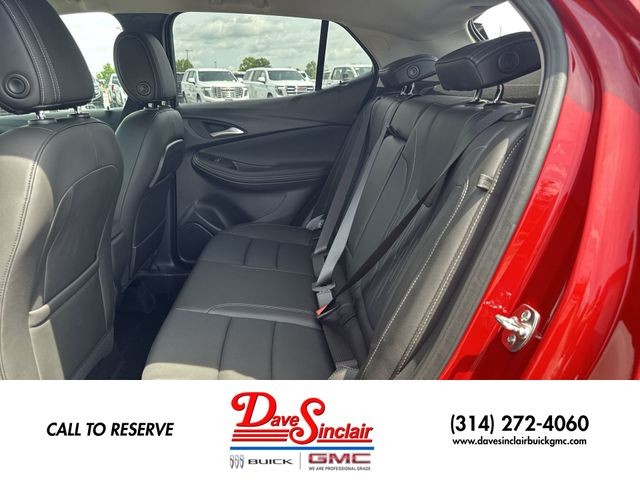 Buick Encore GX Vehicle Full-screen Gallery Image 21