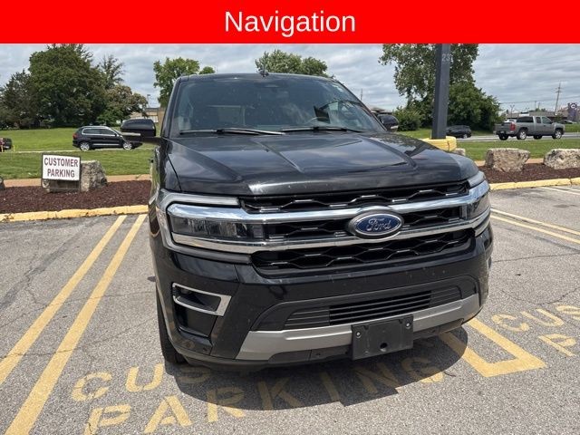 Ford Expedition Vehicle Full-screen Gallery Image 06
