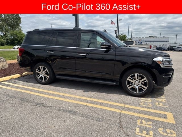 Ford Expedition Vehicle Full-screen Gallery Image 07