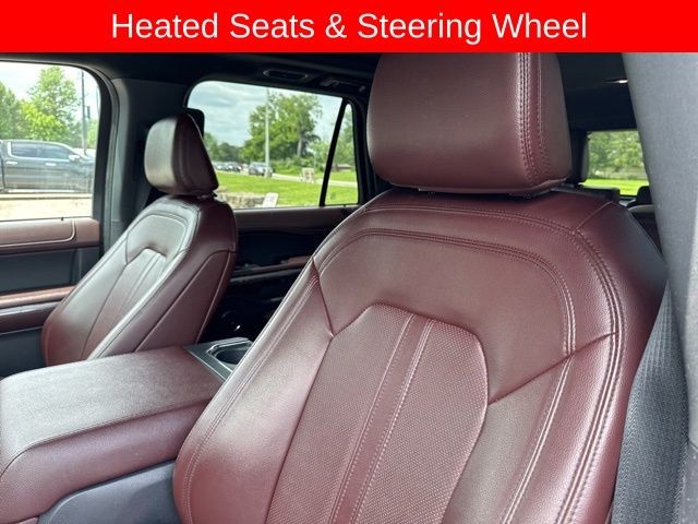 Ford Expedition Vehicle Full-screen Gallery Image 13