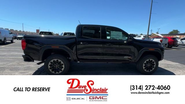 GMC Canyon Vehicle Full-screen Gallery Image 09
