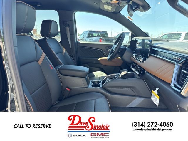 GMC Canyon Vehicle Full-screen Gallery Image 24