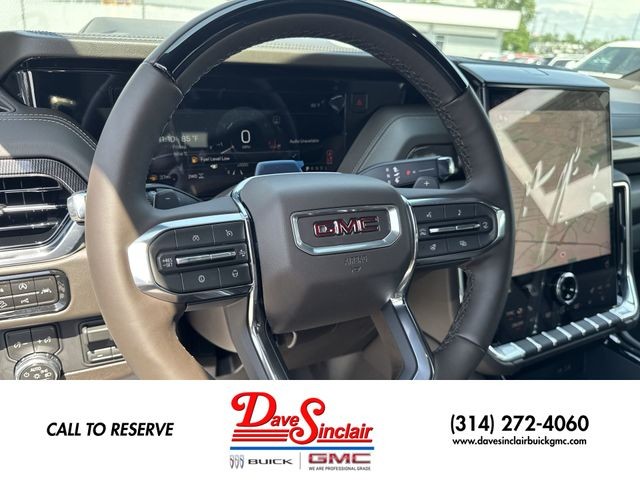 GMC Yukon Vehicle Full-screen Gallery Image 22