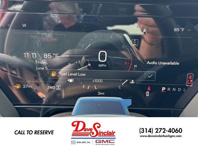GMC Yukon Vehicle Full-screen Gallery Image 23