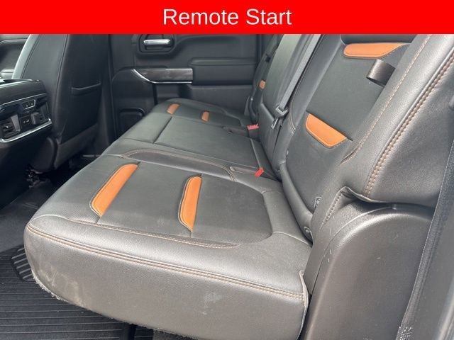 GMC Sierra 1500 Vehicle Full-screen Gallery Image 03