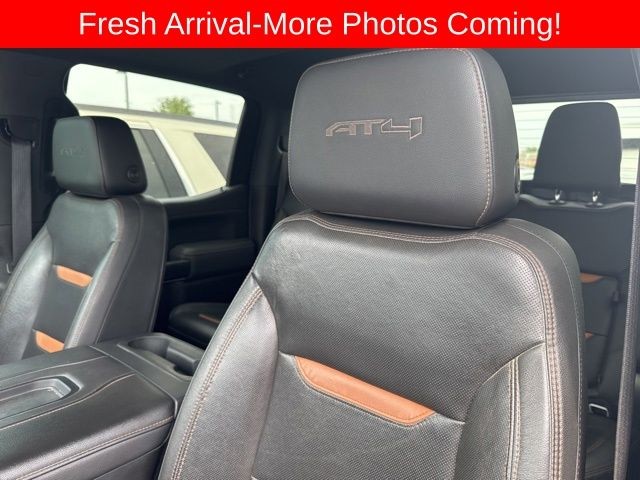 GMC Sierra 1500 Vehicle Full-screen Gallery Image 10