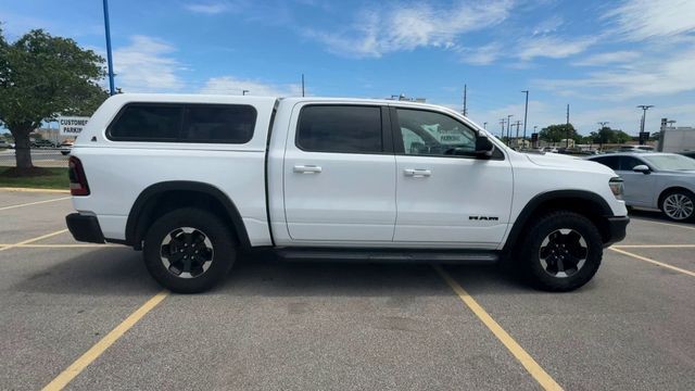 Ram 1500 Vehicle Full-screen Gallery Image 11