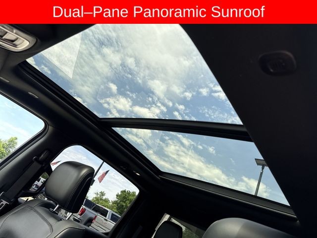 Ram 1500 Vehicle Full-screen Gallery Image 23
